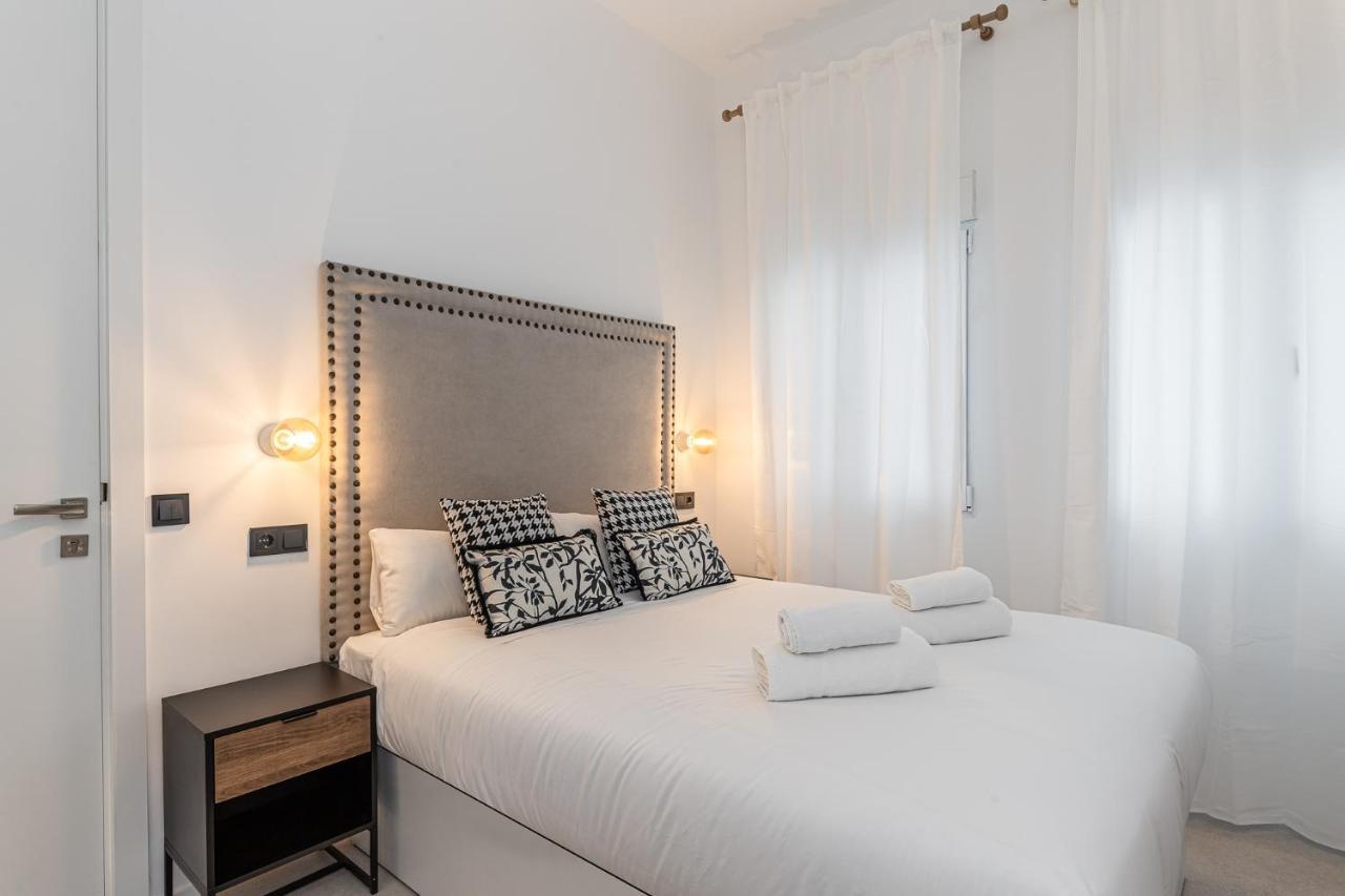Queens House Chueca Madrid Ngoại thất bức ảnh